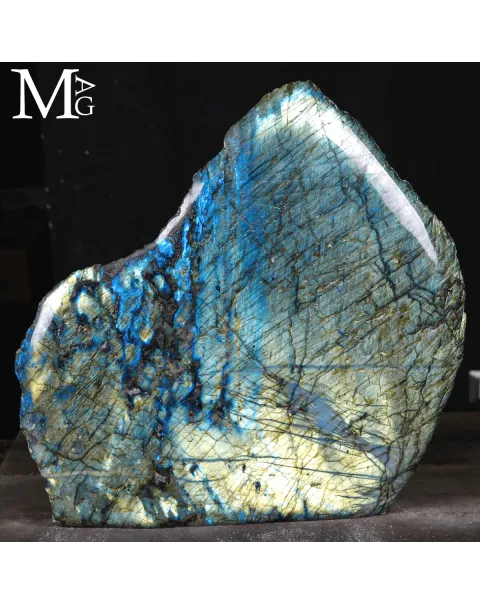 Grande Labradorite Blue and Golden Flash del Madagascar