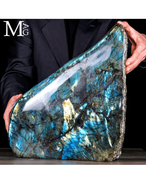 Grande Labradorite Forma Monumentale – 28,6 kg