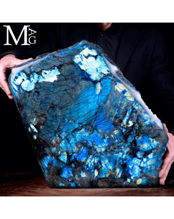 Grande Blocco Ornamentale di Labradorite – Madag...