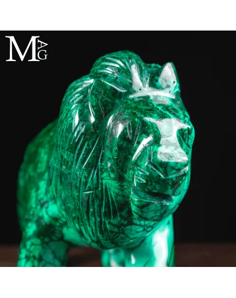 Leone in Malachite Naturale, Scultura Decorativa di Design
