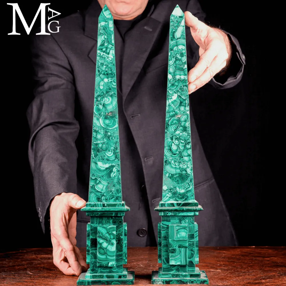 Coppia di Obelischi in Malachite.