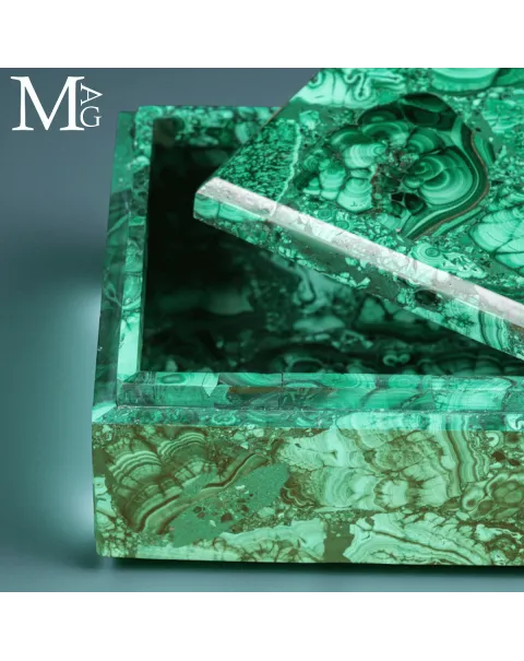 Scatola in Malachite – Lavorazione Artigianale di Qualità