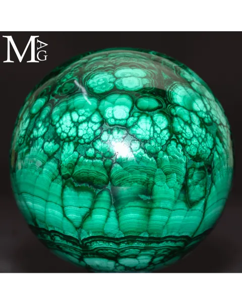 Sfera in Malachite – Il Linguaggio delle Forme.