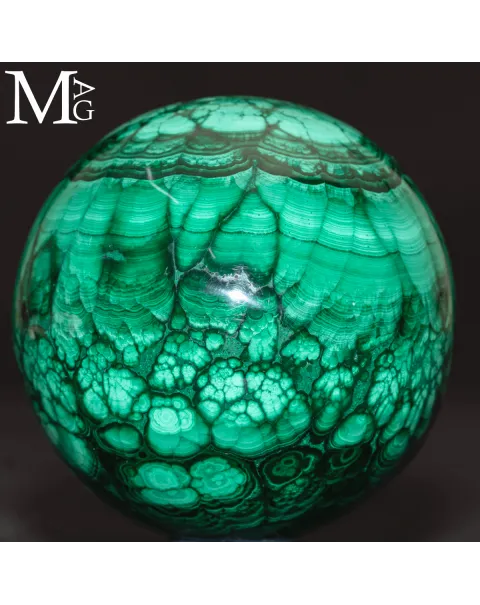 Sfera in Malachite – Il Linguaggio delle Forme.