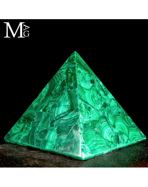 Piramide in Malachite Naturale.