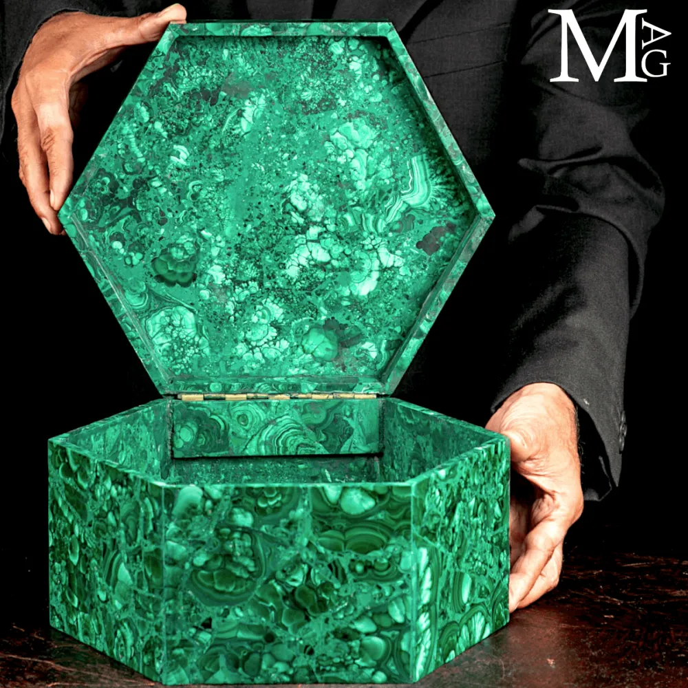 Grande Scatola Esagonale in Malachite – Mosaico.