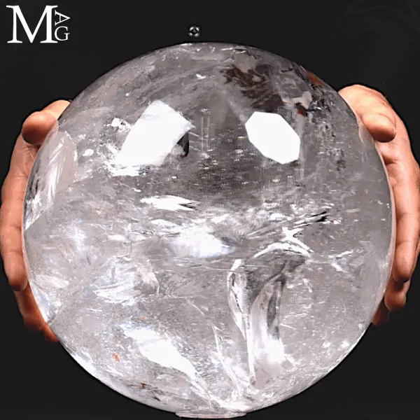 Sfera in Quarzo Ialino Gigante.