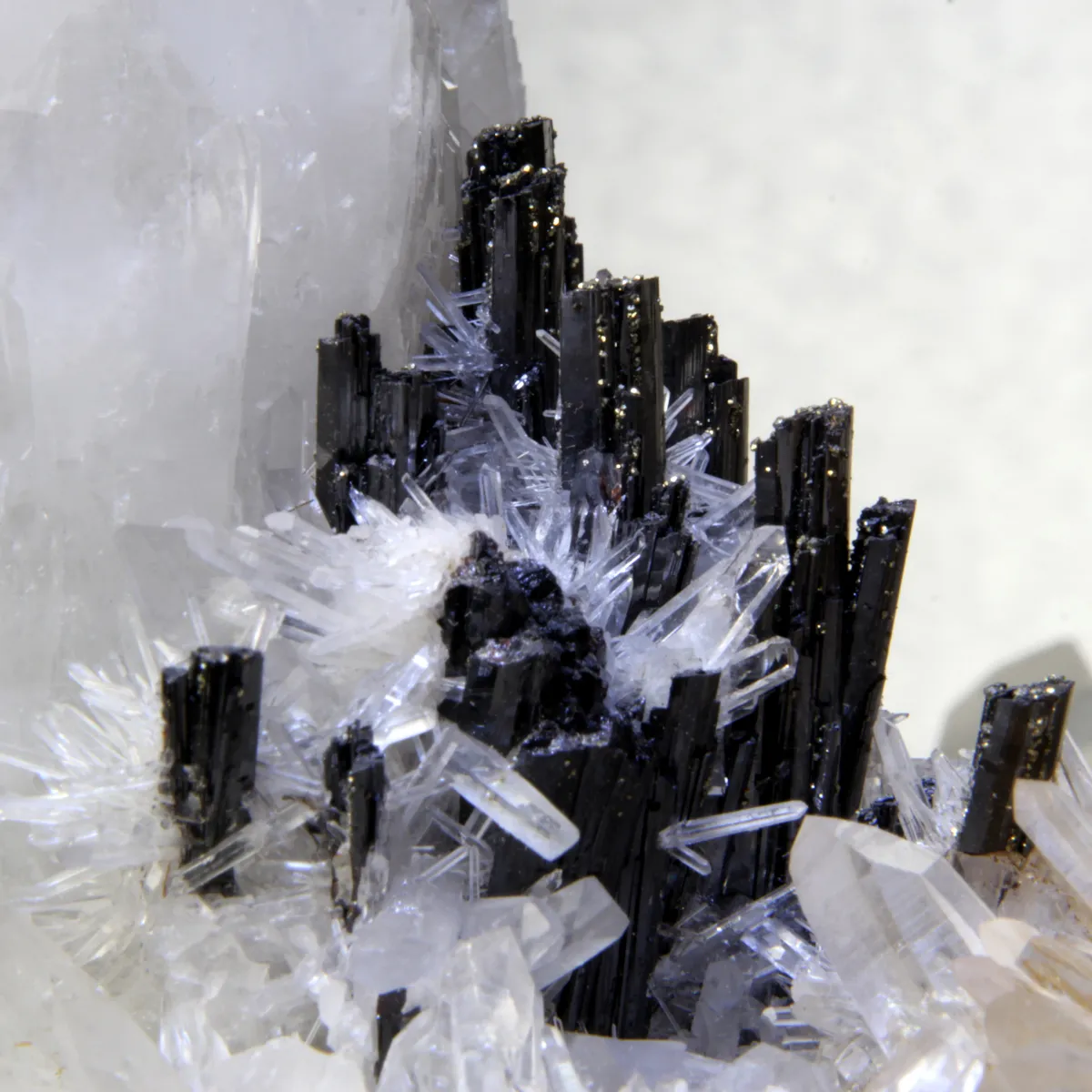 Quarzo con Hubnerite