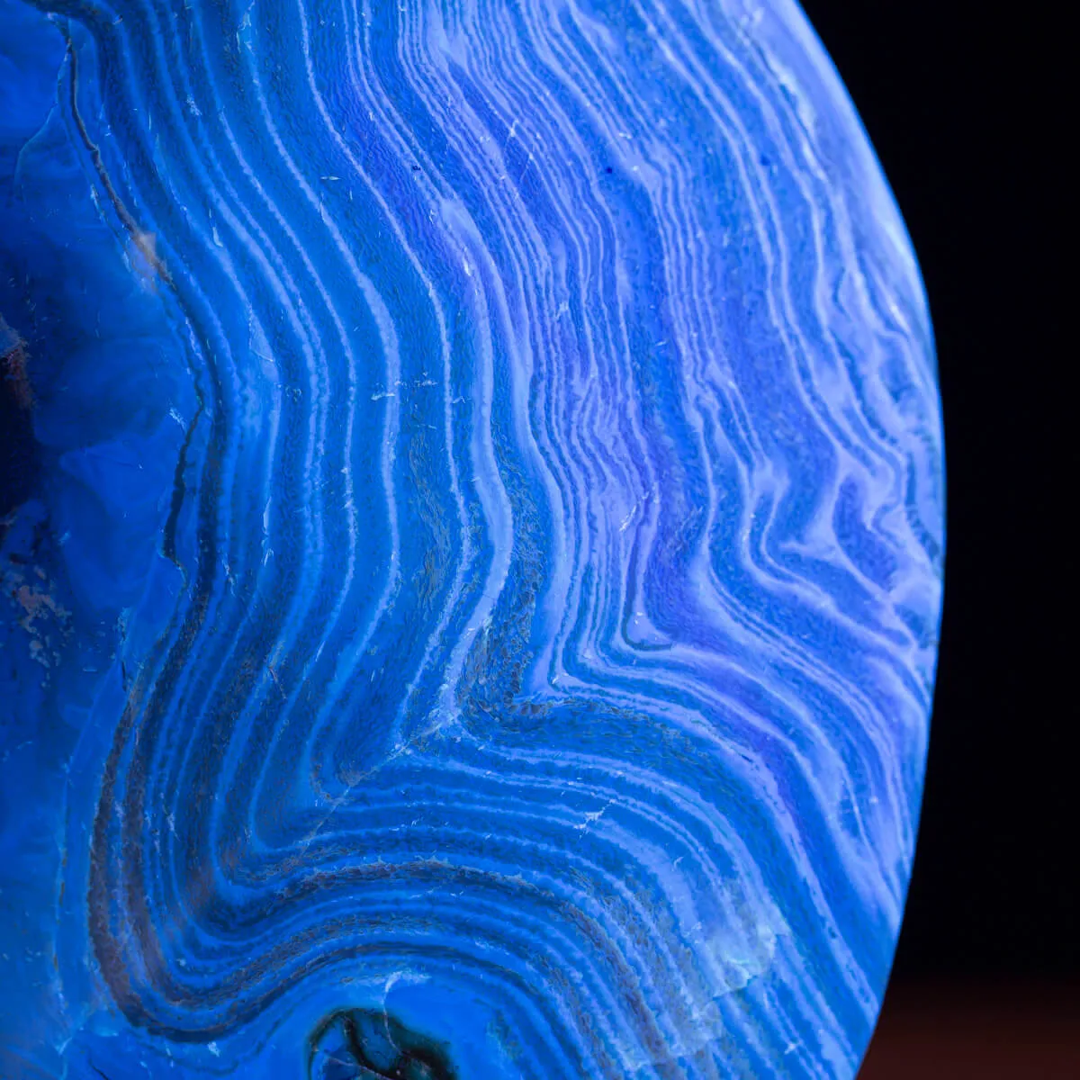 La Luce Blu dell'Ambra Indonesiana.