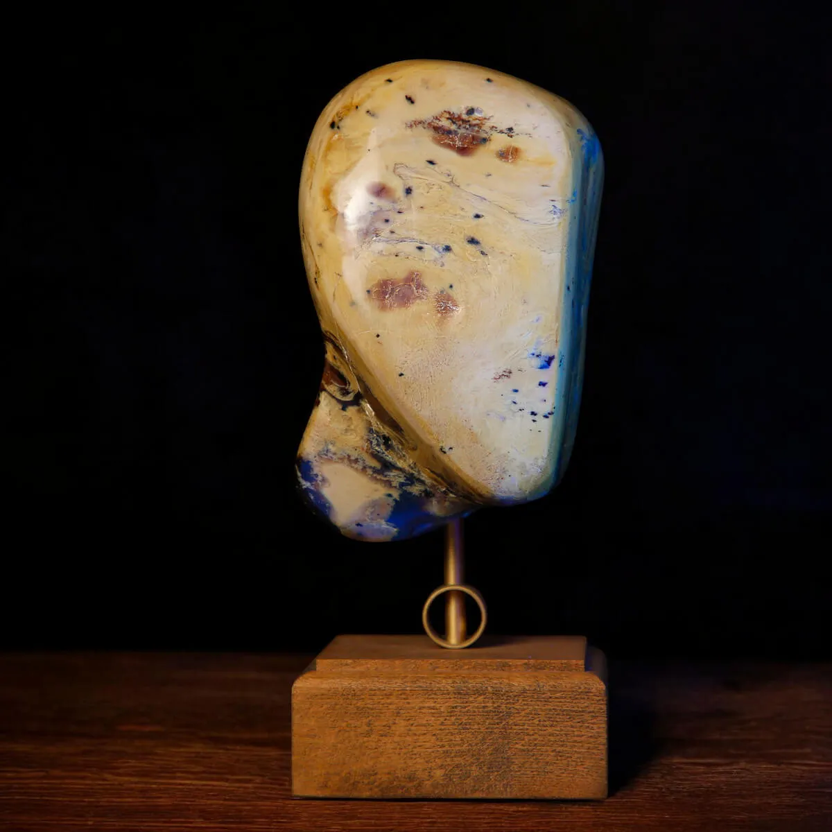 Ambra Fossile di Sumatra: Fluorescenza UV.