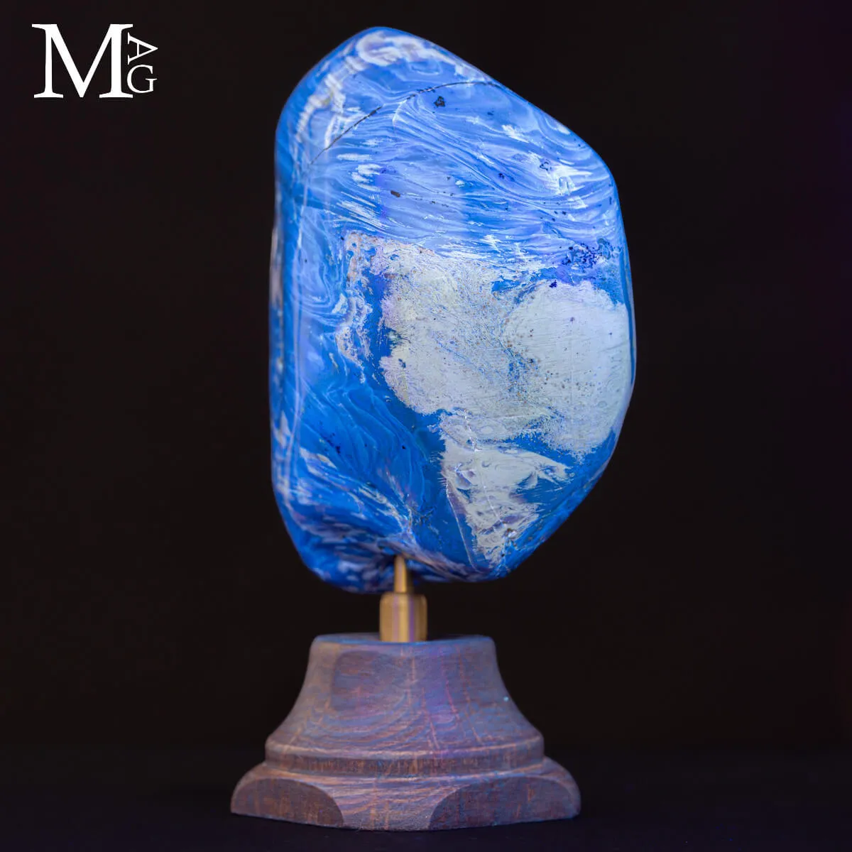Ambra Blue - dalla colata arborea al fossile.