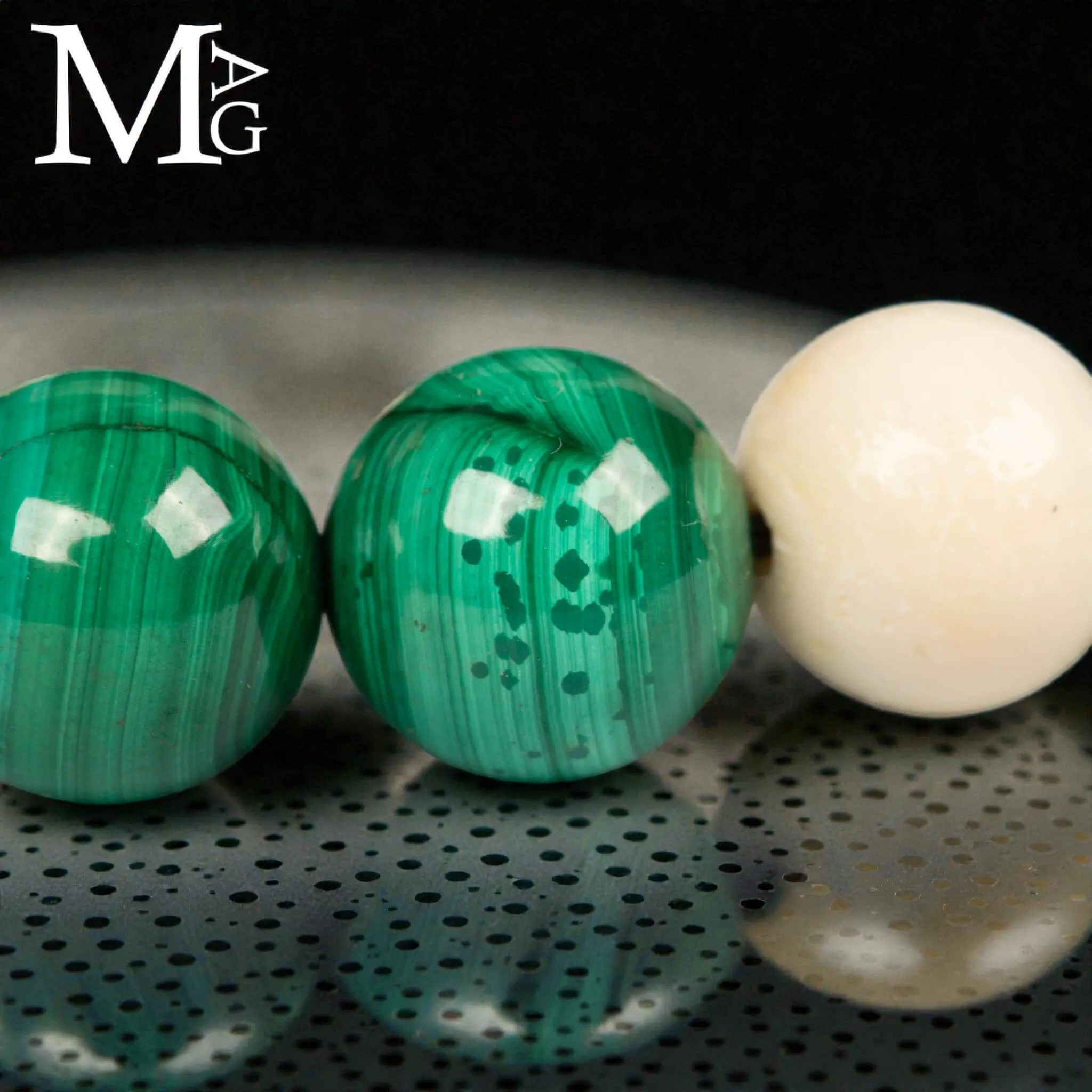 Bracciale Sfere in Malachite Naturale e Osso.