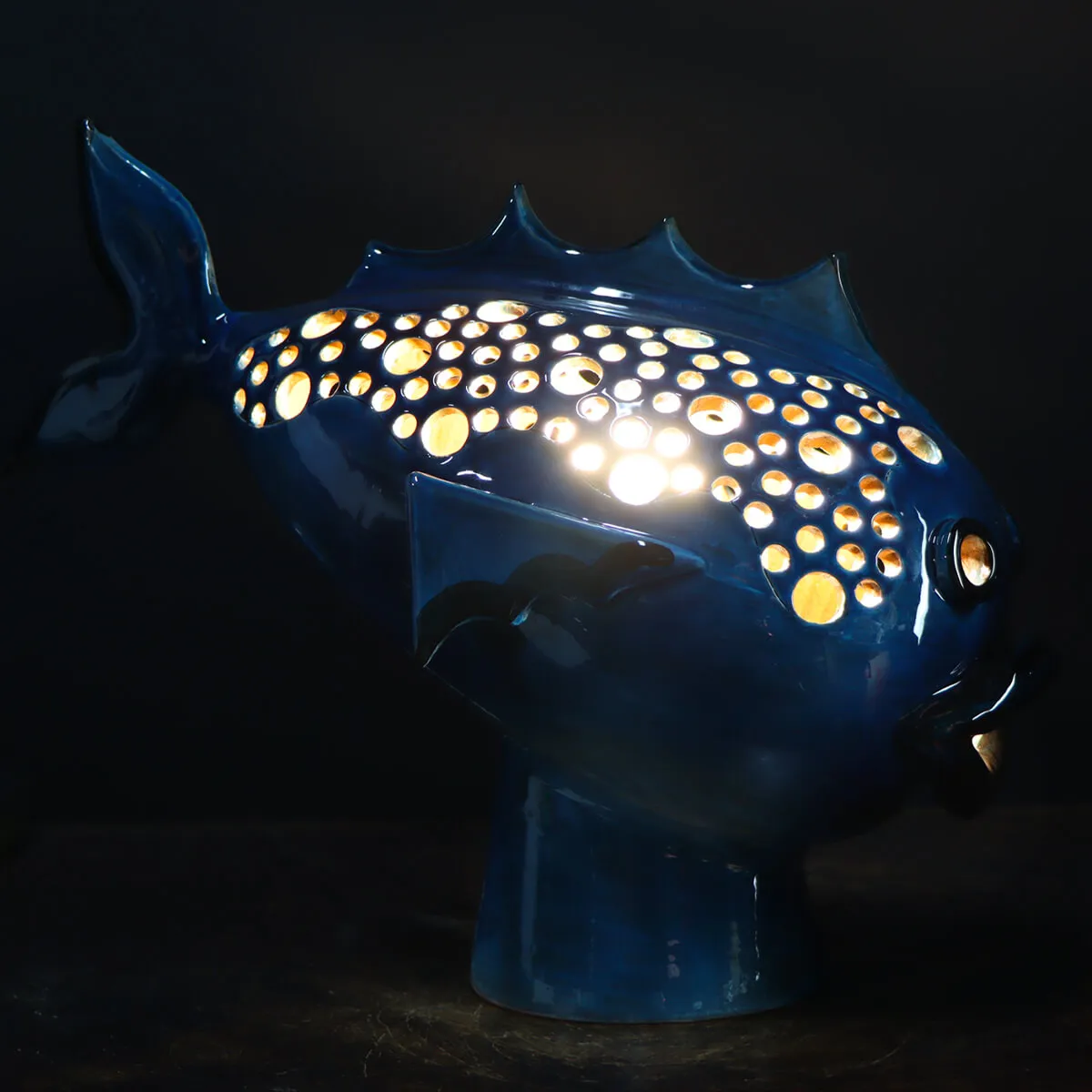 Scultura Lampada Pesce in Ceramica