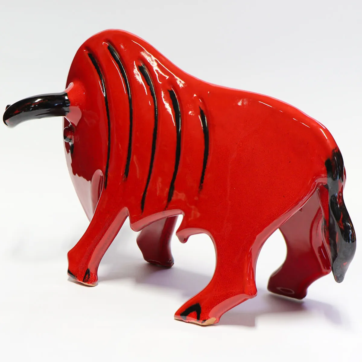Scultura Taurus in Ceramica