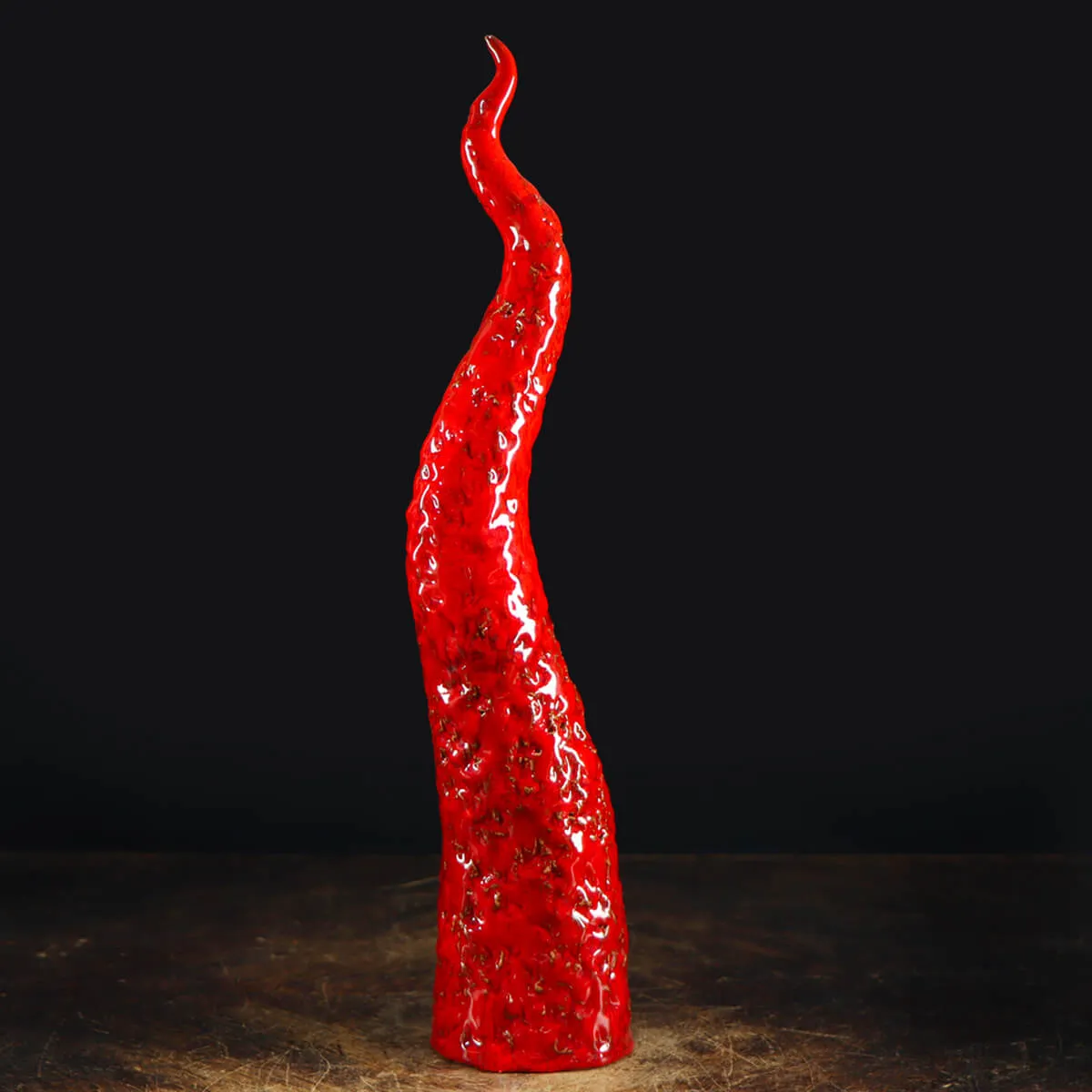 Scultura Corno in Ceramica