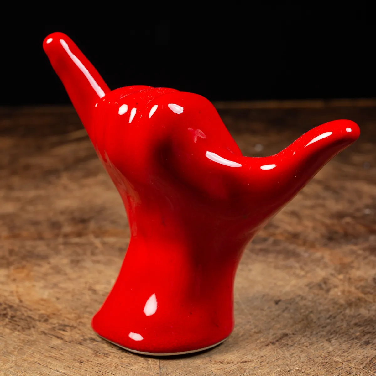 Scultura Mano Shaka (Hang Loose) Ceramica
