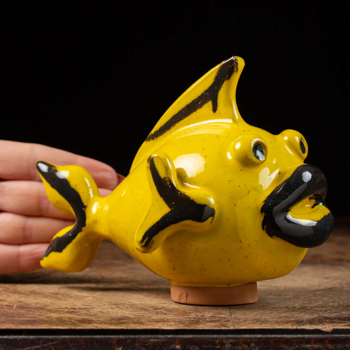 Scultura Pesce in Ceramica