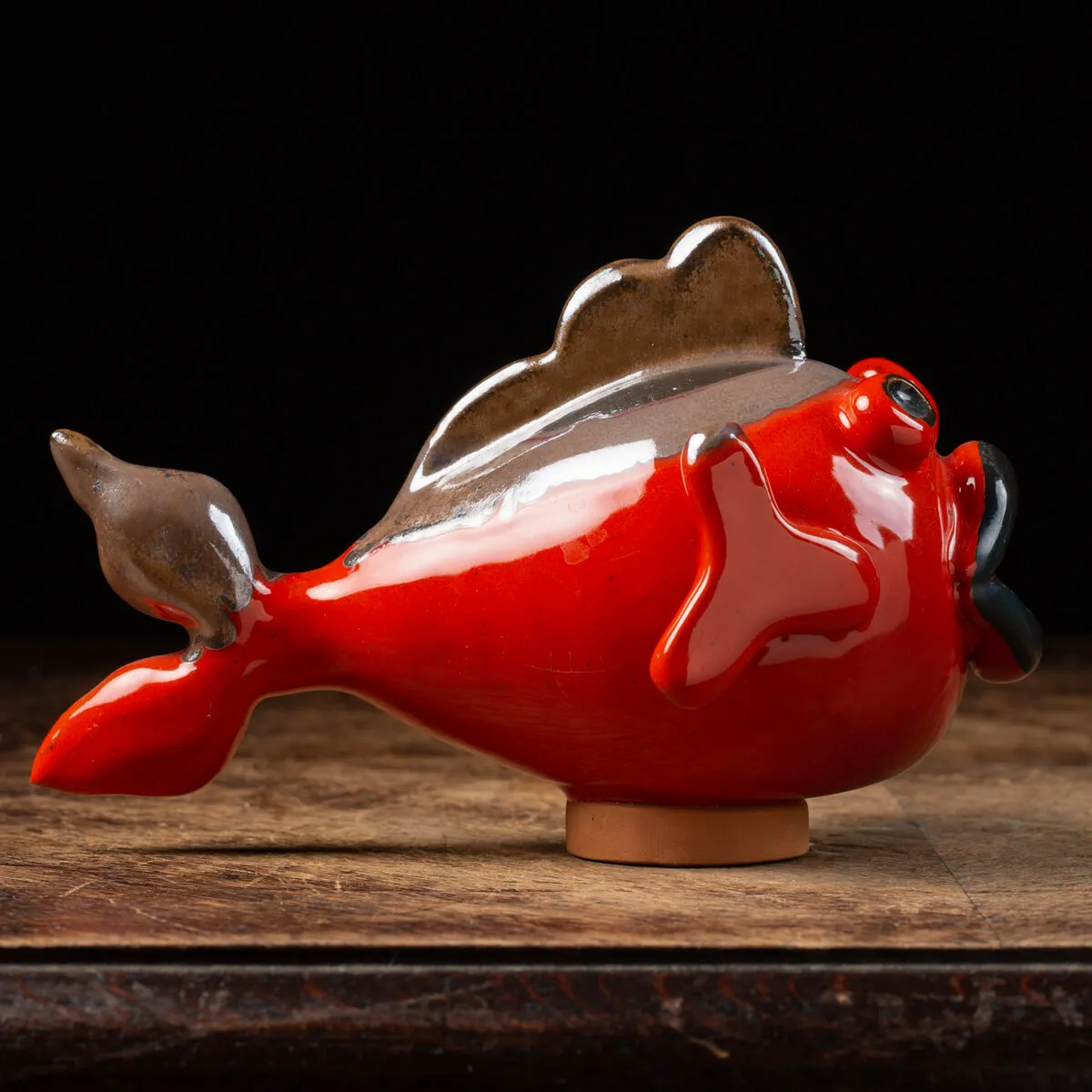 Scultura Pesce in Ceramica