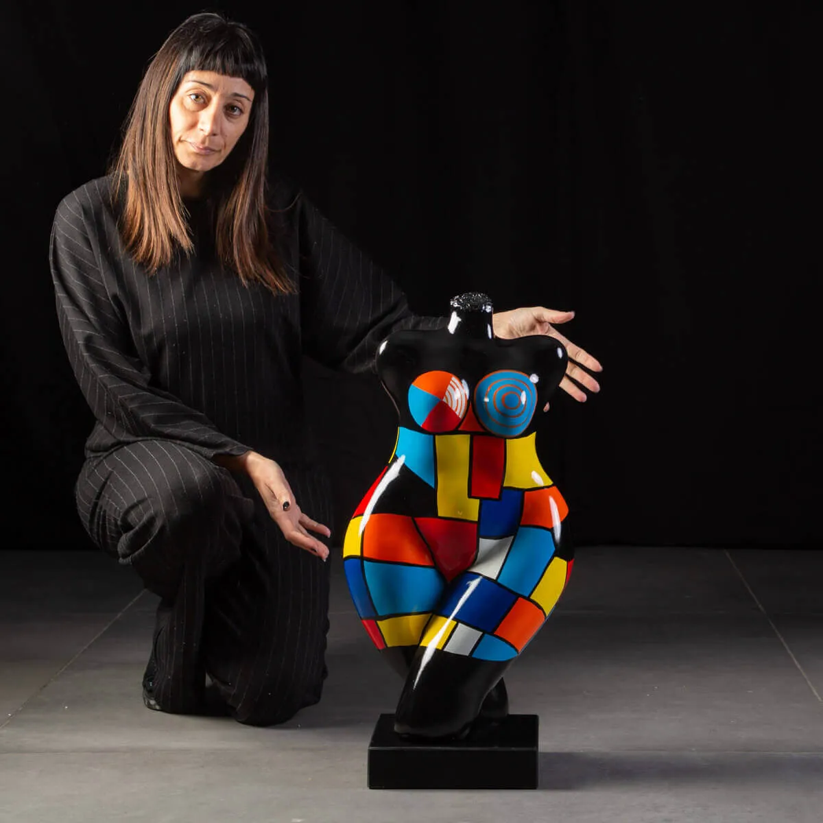 Glamour - Scultura Donna Arcobaleno.
