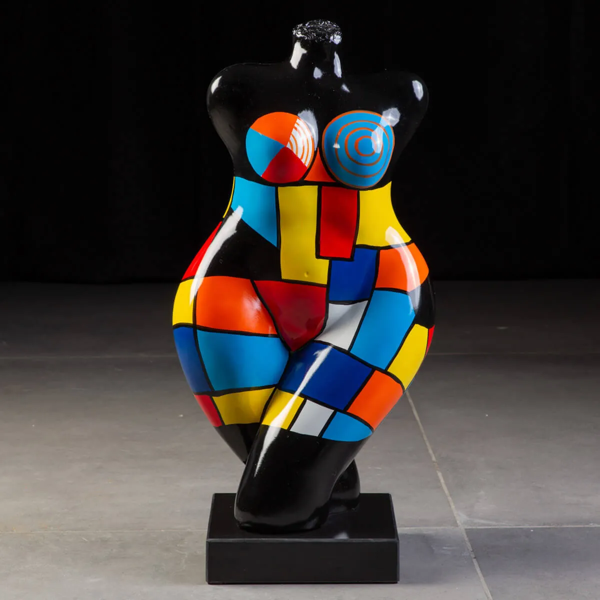 Glamour - Scultura Donna Arcobaleno.