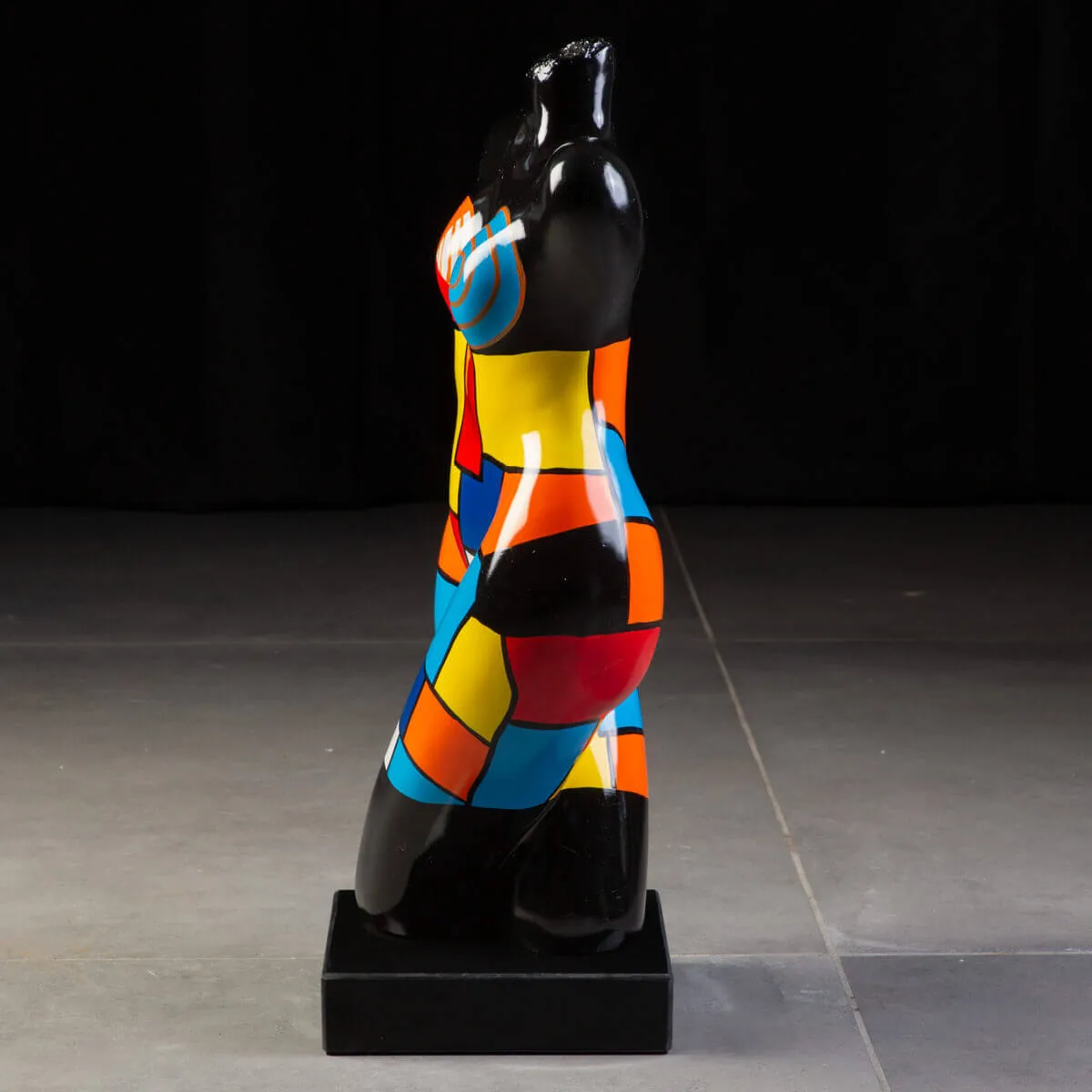 Glamour - Scultura Donna Arcobaleno.
