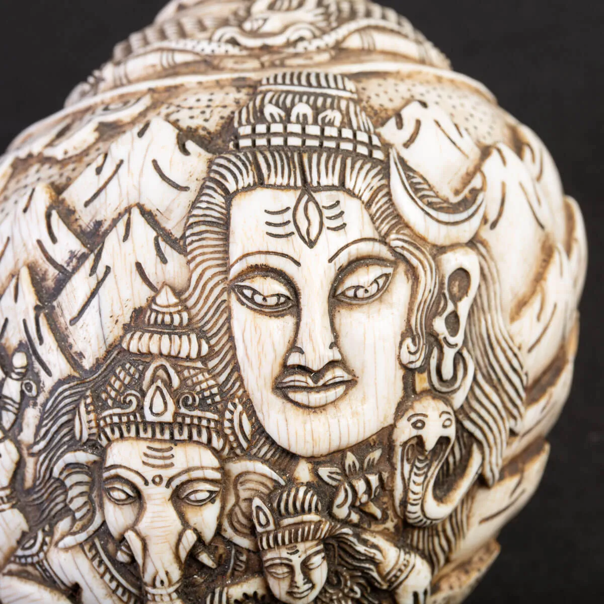 Conchiglia Tibetana Intagliata - Shankha Sacro.
