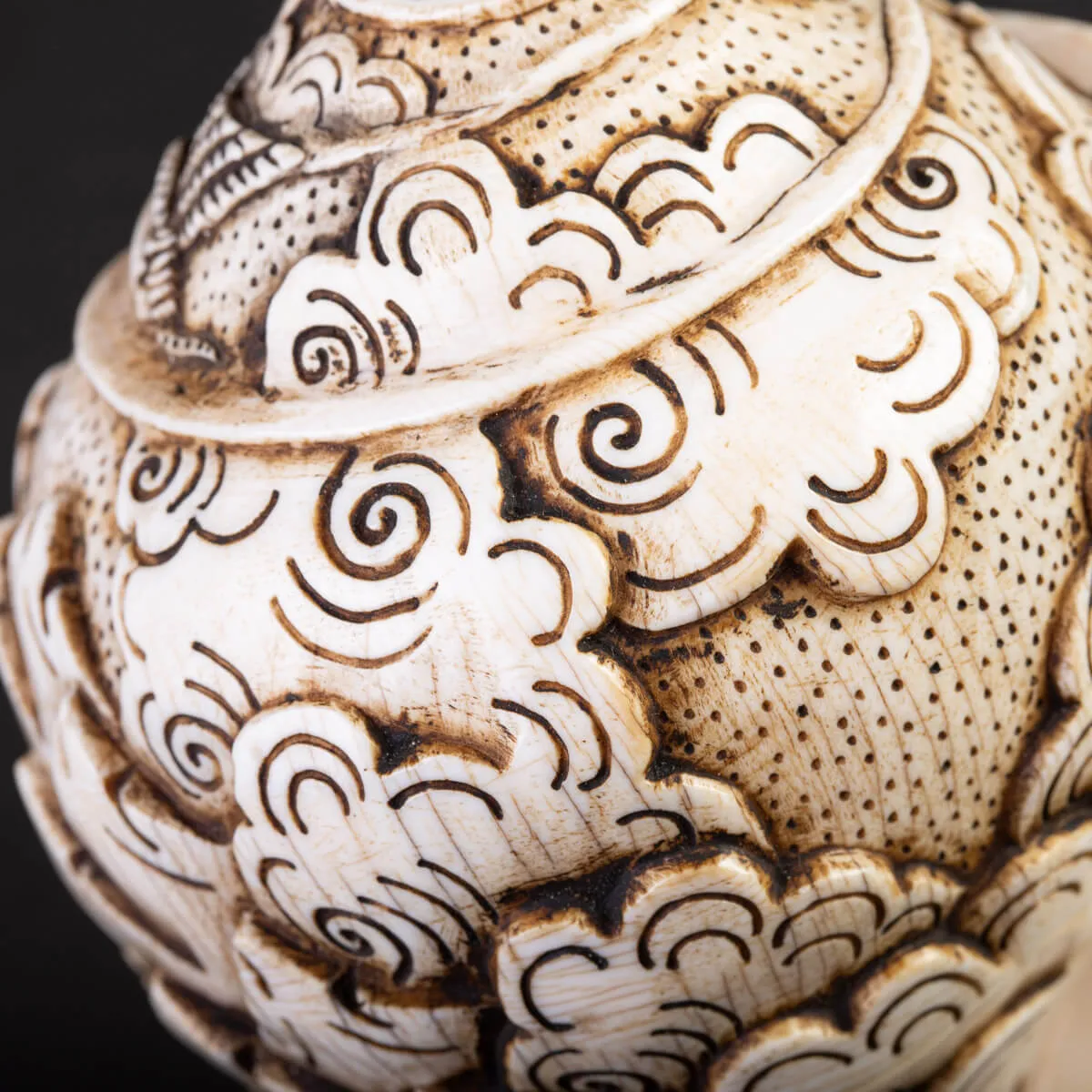 Conchiglia Tibetana Intagliata - Shankha Sacro.