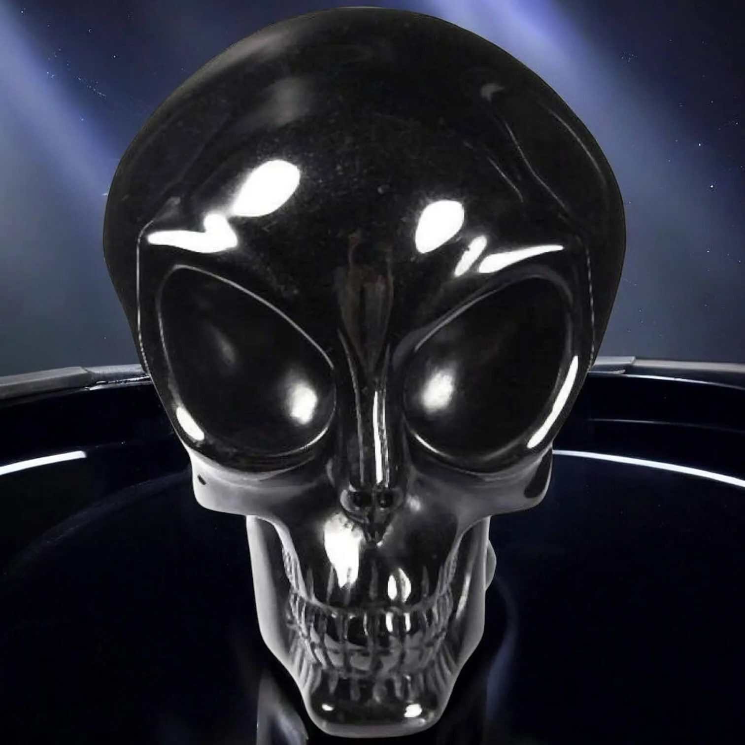 Realistic Alien Sculpture - Natural Obsidian from Mexico. - SKI-120