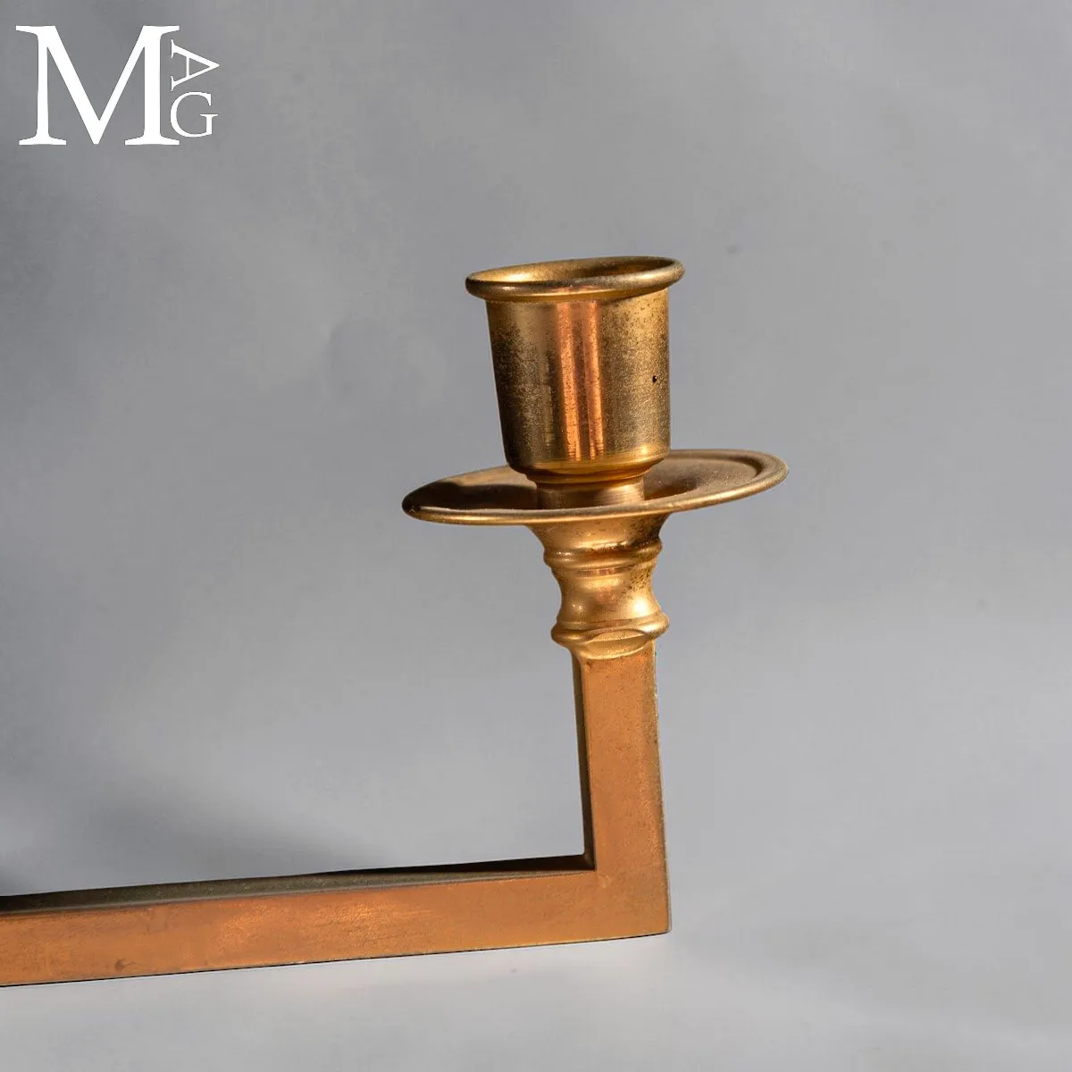 Coppia di Candelabri in Corna di Gazzella con Elementi in Ottone – Anni 1940