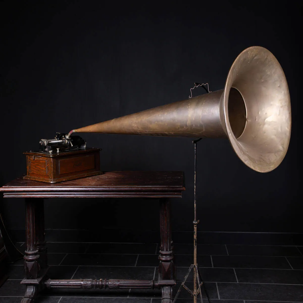 Fonografo Edison con tromba extra large, 1901-1903