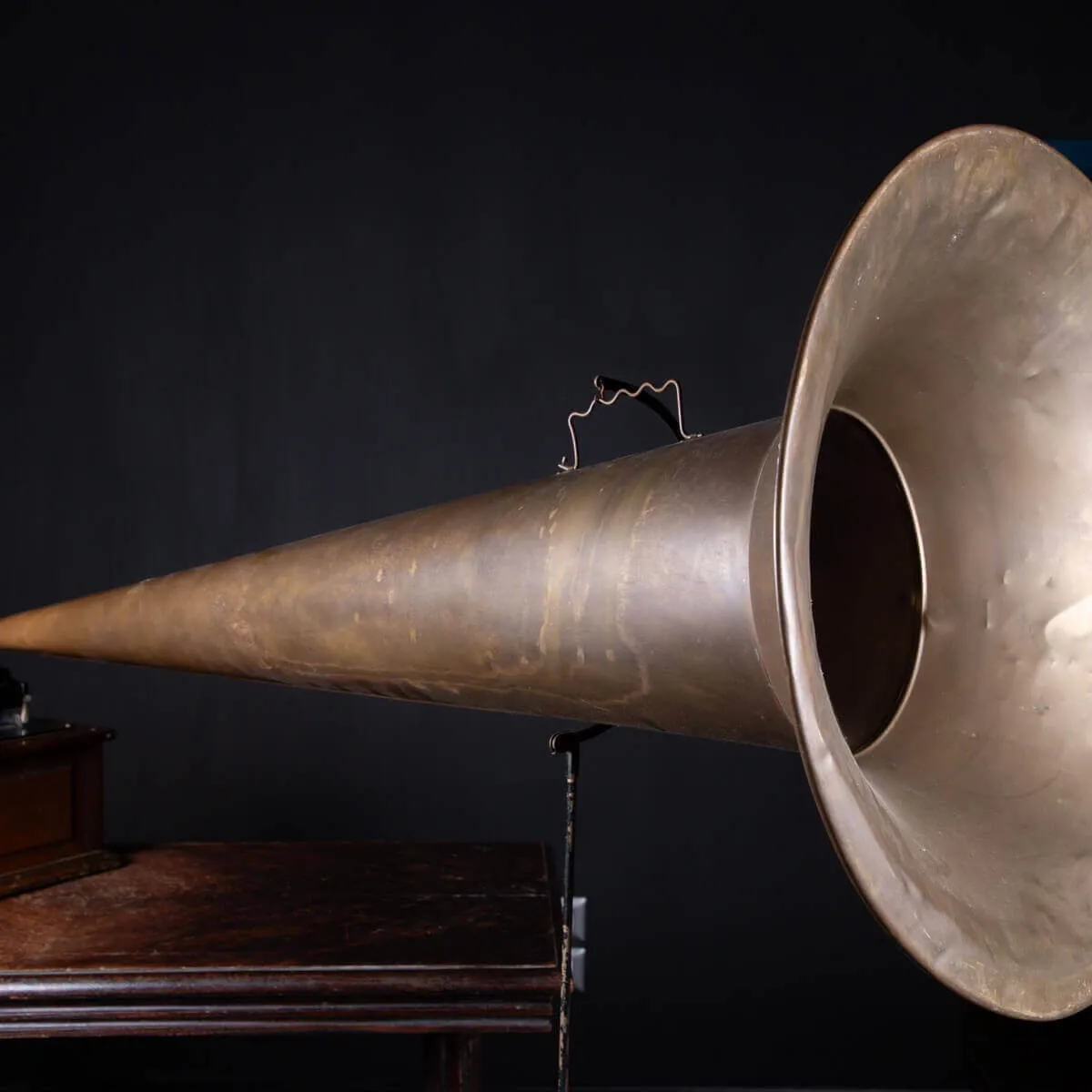 Fonografo Edison con tromba extra large, 1901-1903