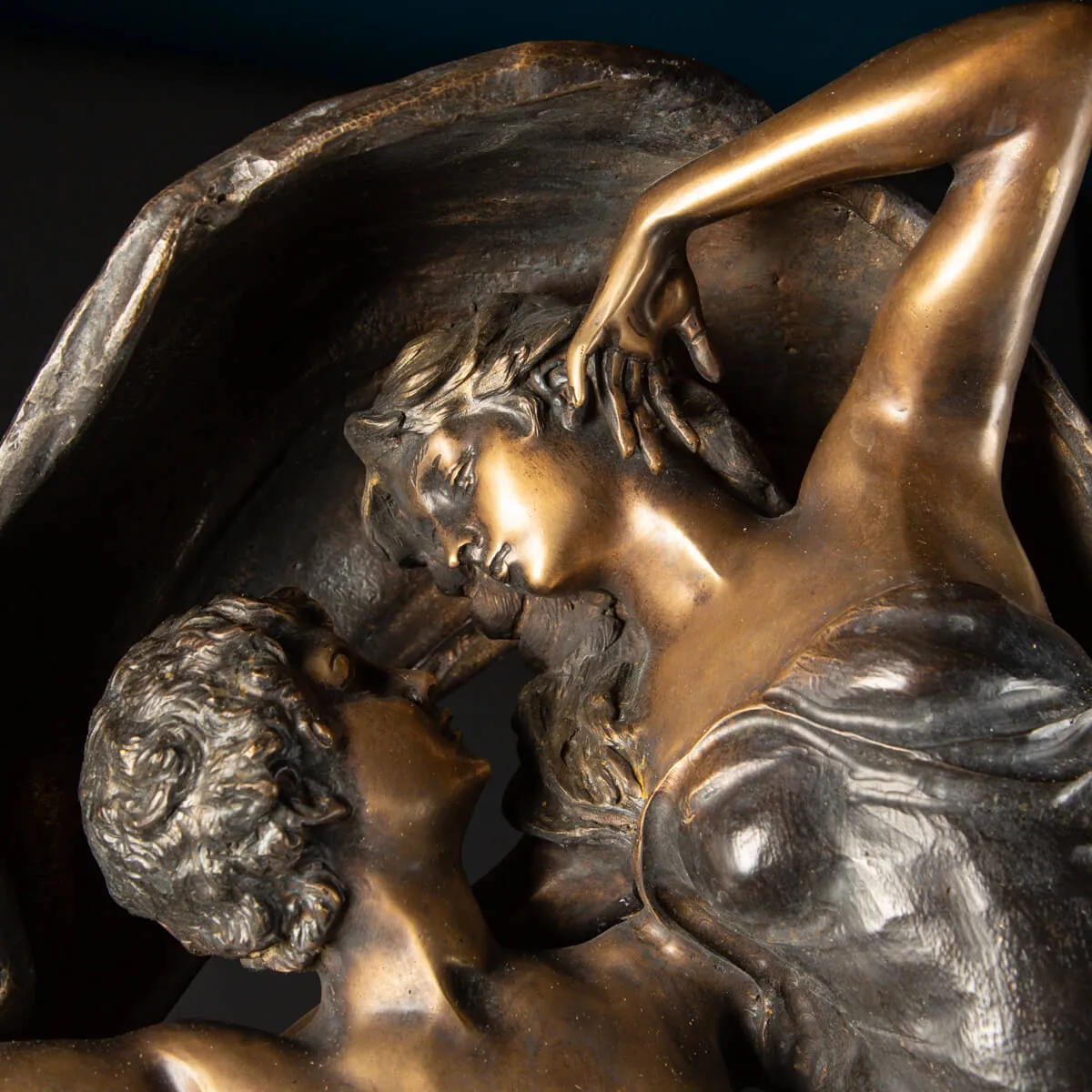 Scultura Bronzo Amore al Vento