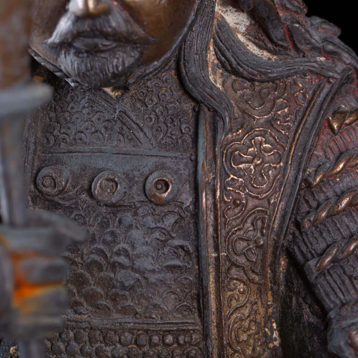 Guerriero Samurai: Statua in Bronzo Era Meiji.