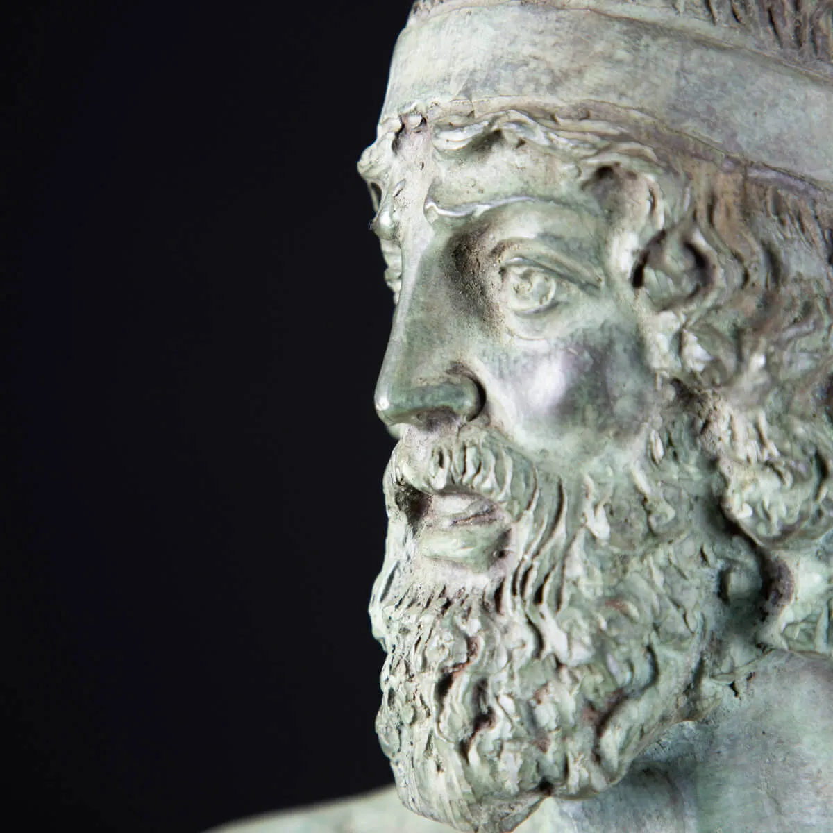 Repliche dei Bronzi di Riace: Maestria Artistica e Tradizione Antica.