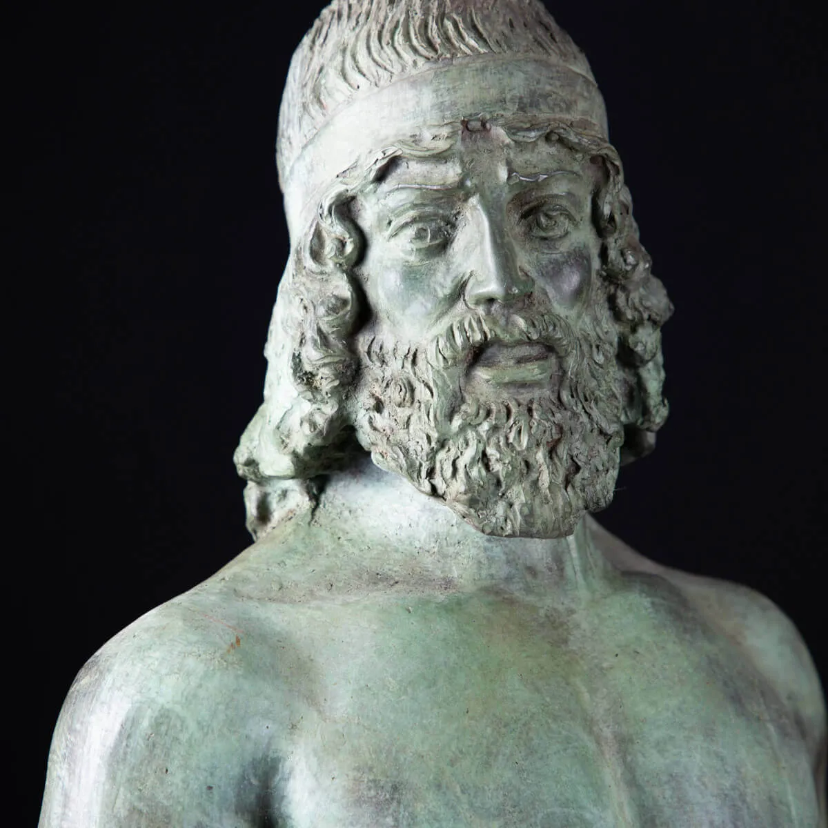 Repliche dei Bronzi di Riace: Maestria Artistica e Tradizione Antica.
