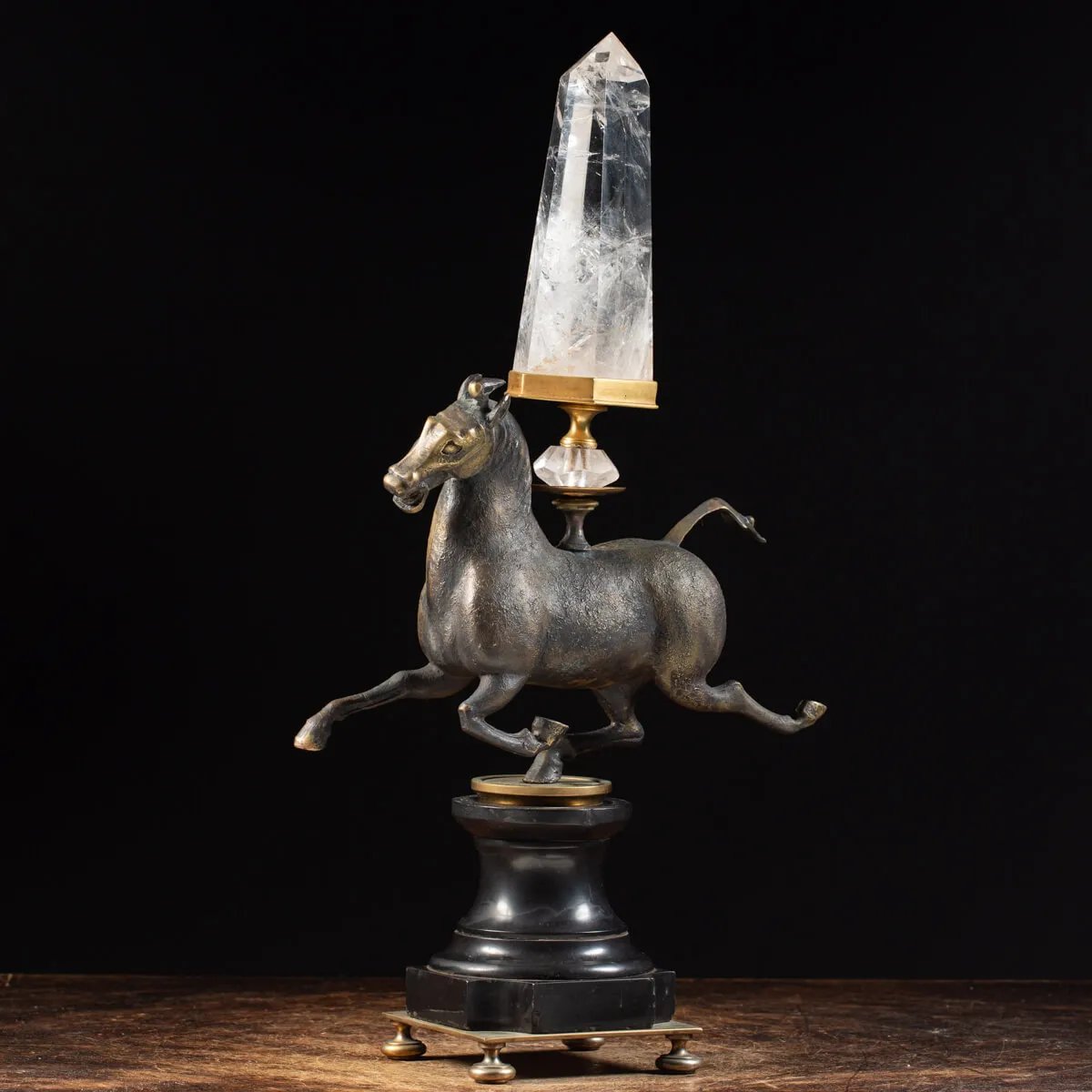 Scultura cavallo con Quarzo
