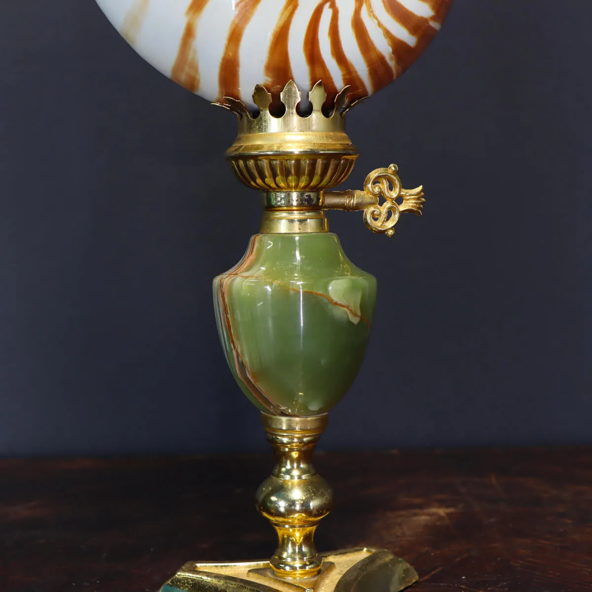 Nautilus Pompilius su Piedistallo