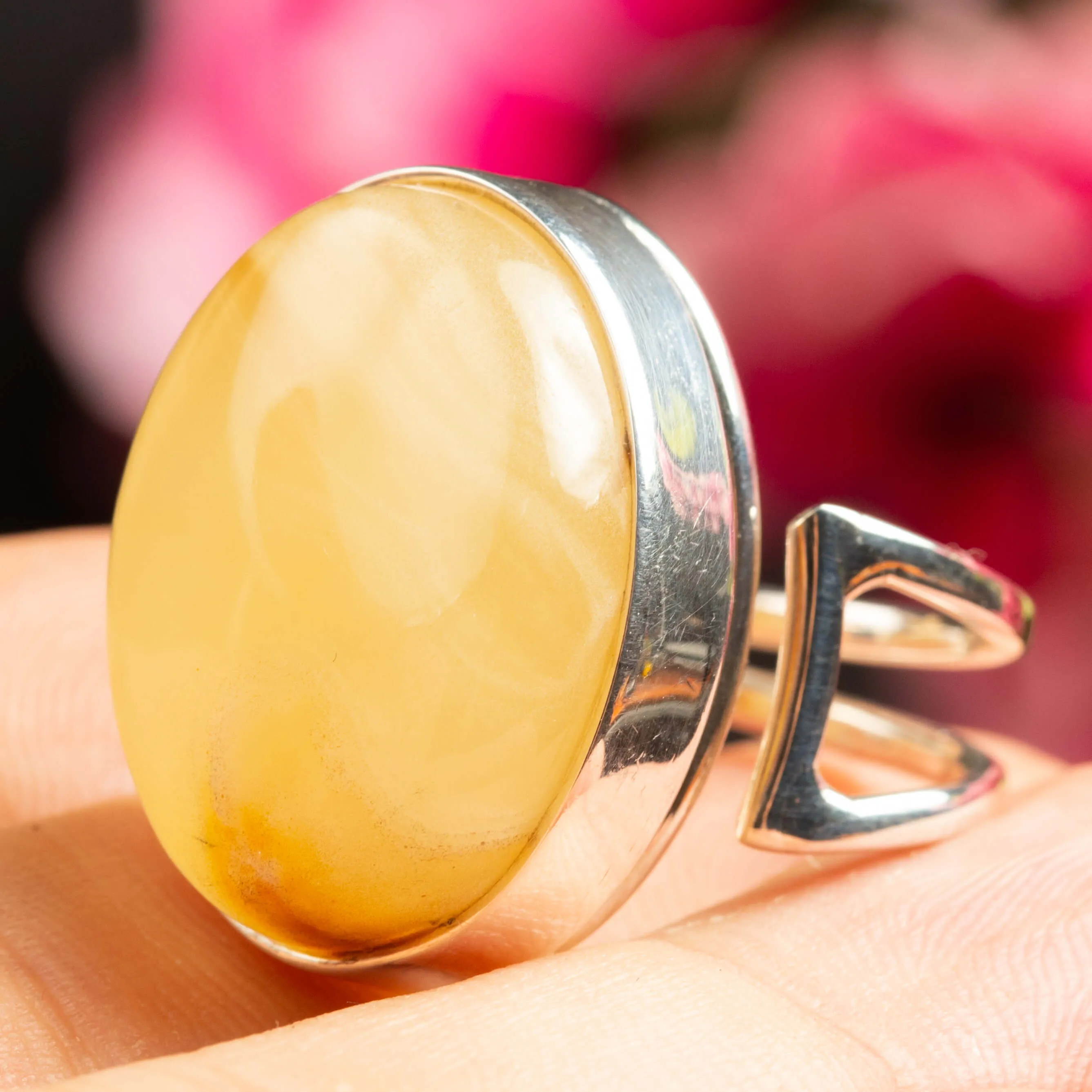 Anello in Argento con Gemma d'Ambra Baltica Verde.