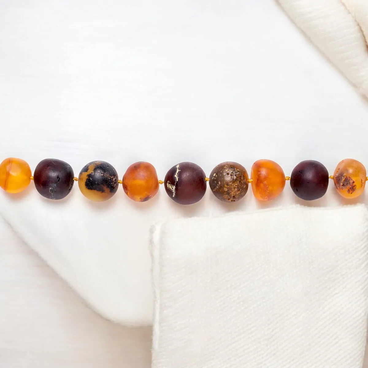 Collana in Ambra Baltica: Eleganza senza Tempo e Storia Millenaria