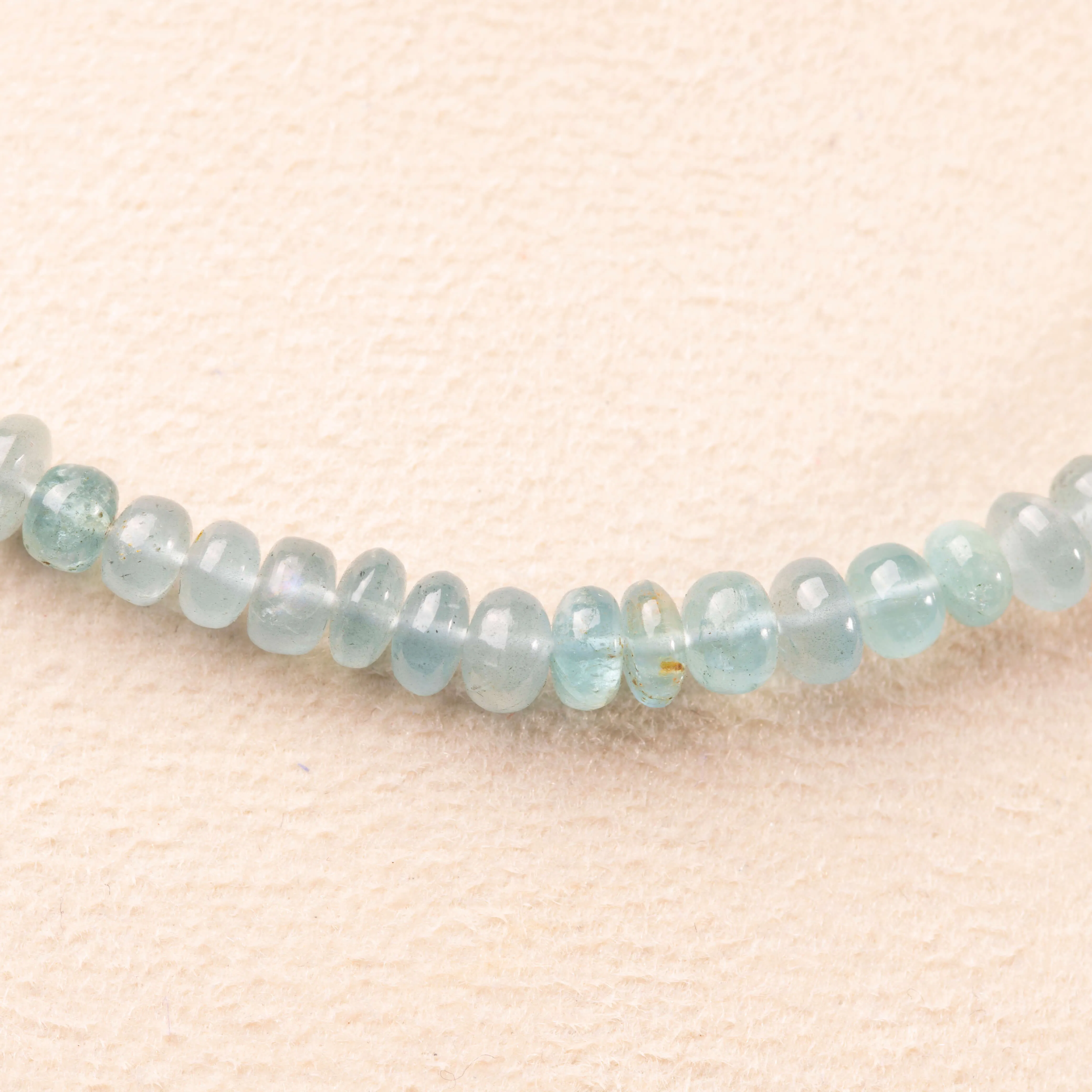 Collana di Berilli: Acquamarina e Eliodoro in Sfumature di Blu e Verde.