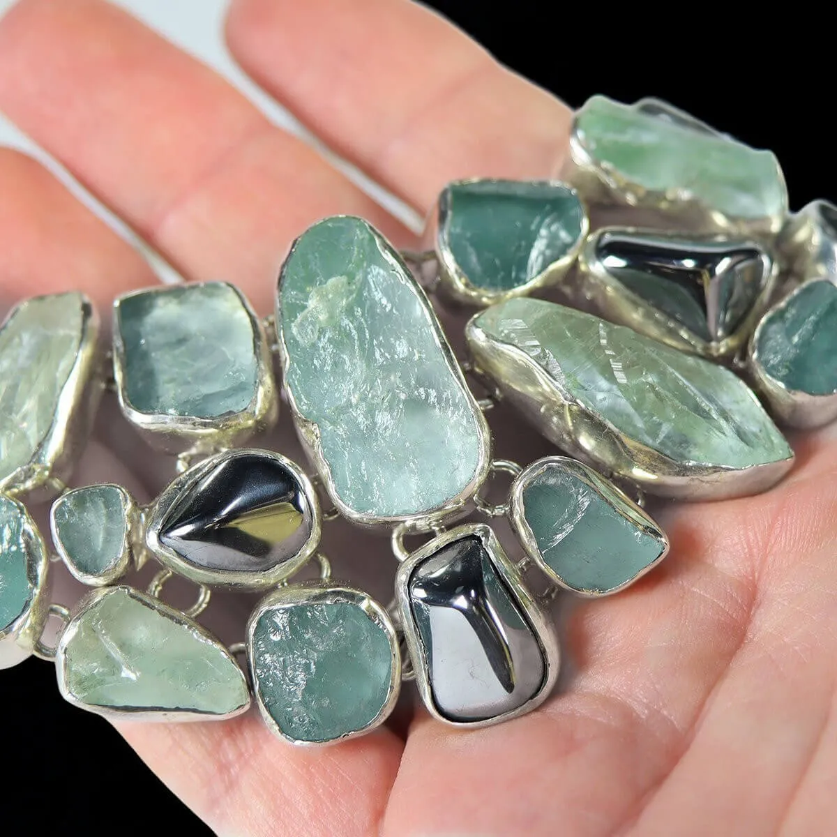 Fantastico Collare in Acquamarina e Ematite Naturale.