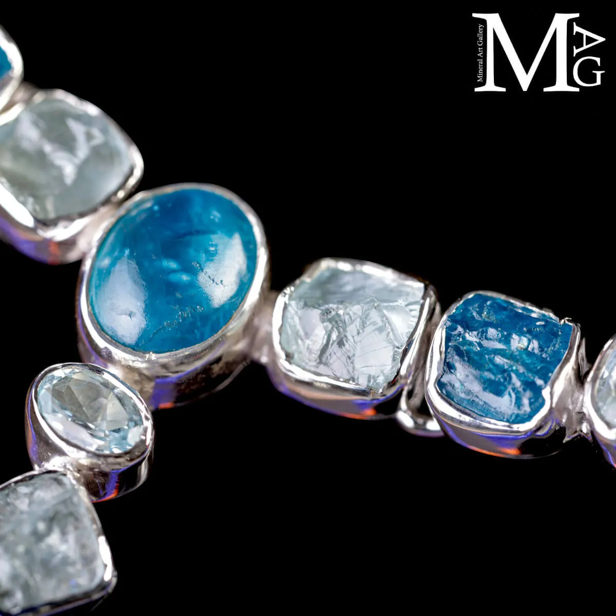Collier in Argento con Acquamarina e Apatite Naturali.