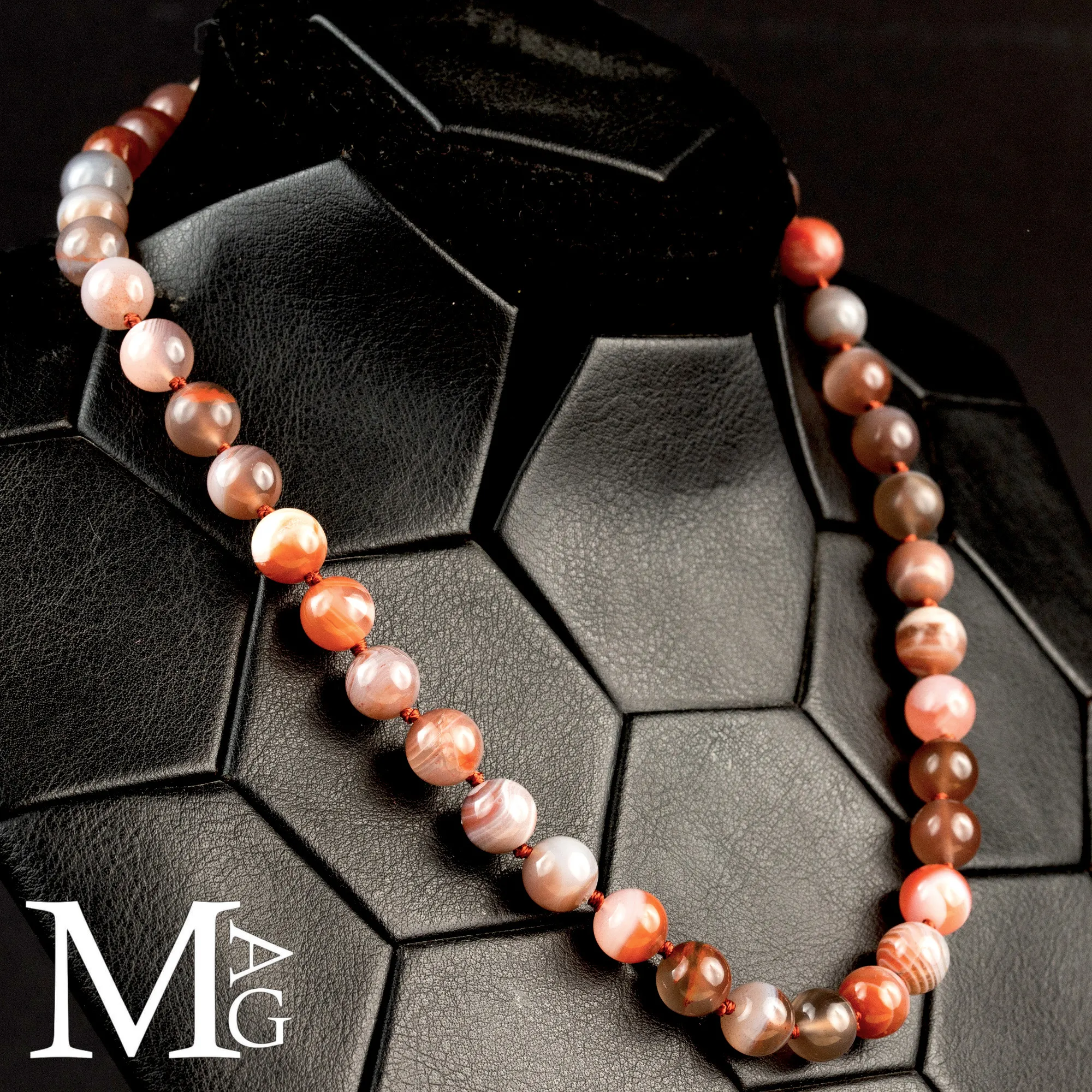 Collana in Agata Rossa del Botswana – Toni caldi e venature uniche