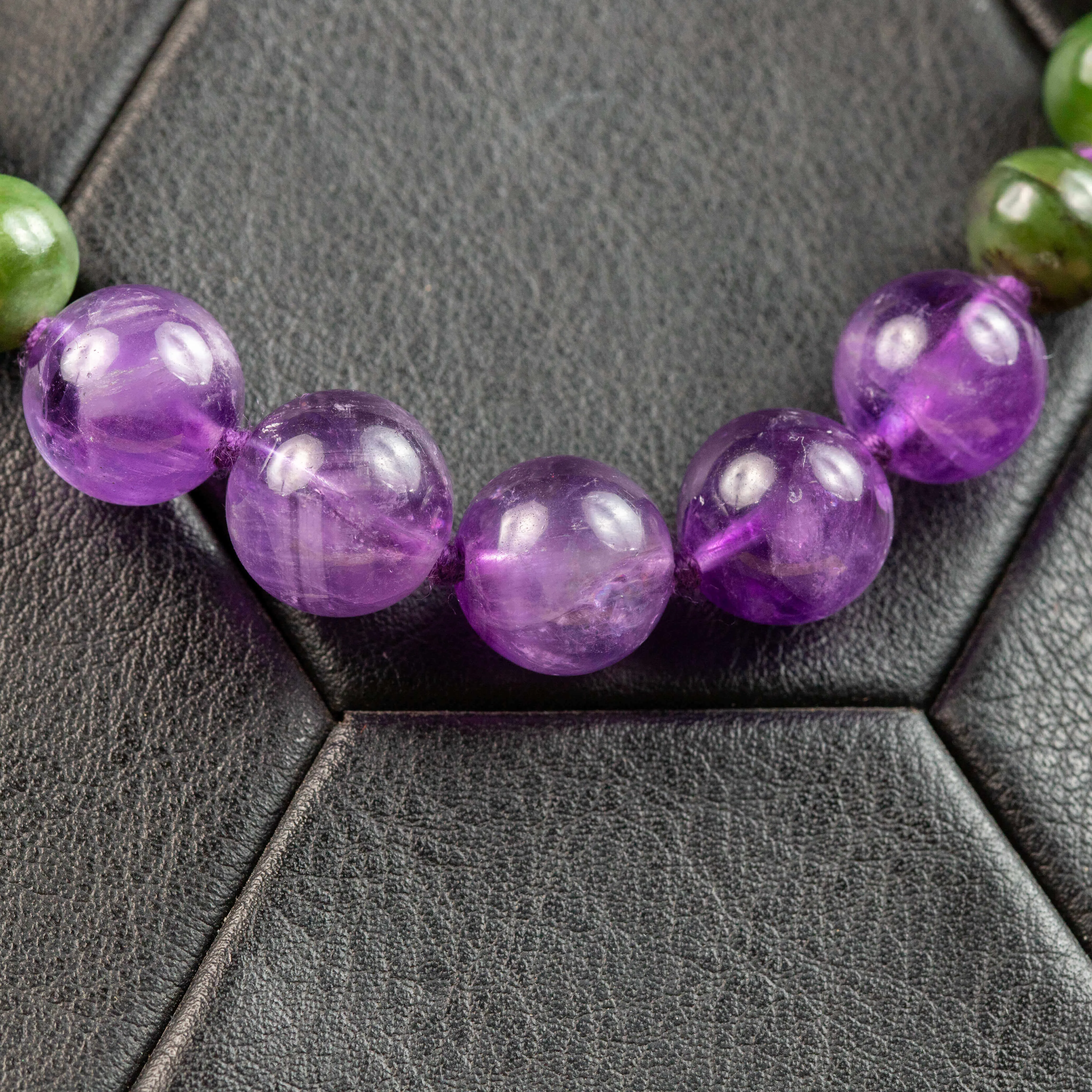 Collana di Giada Verde e Ametista Viola.