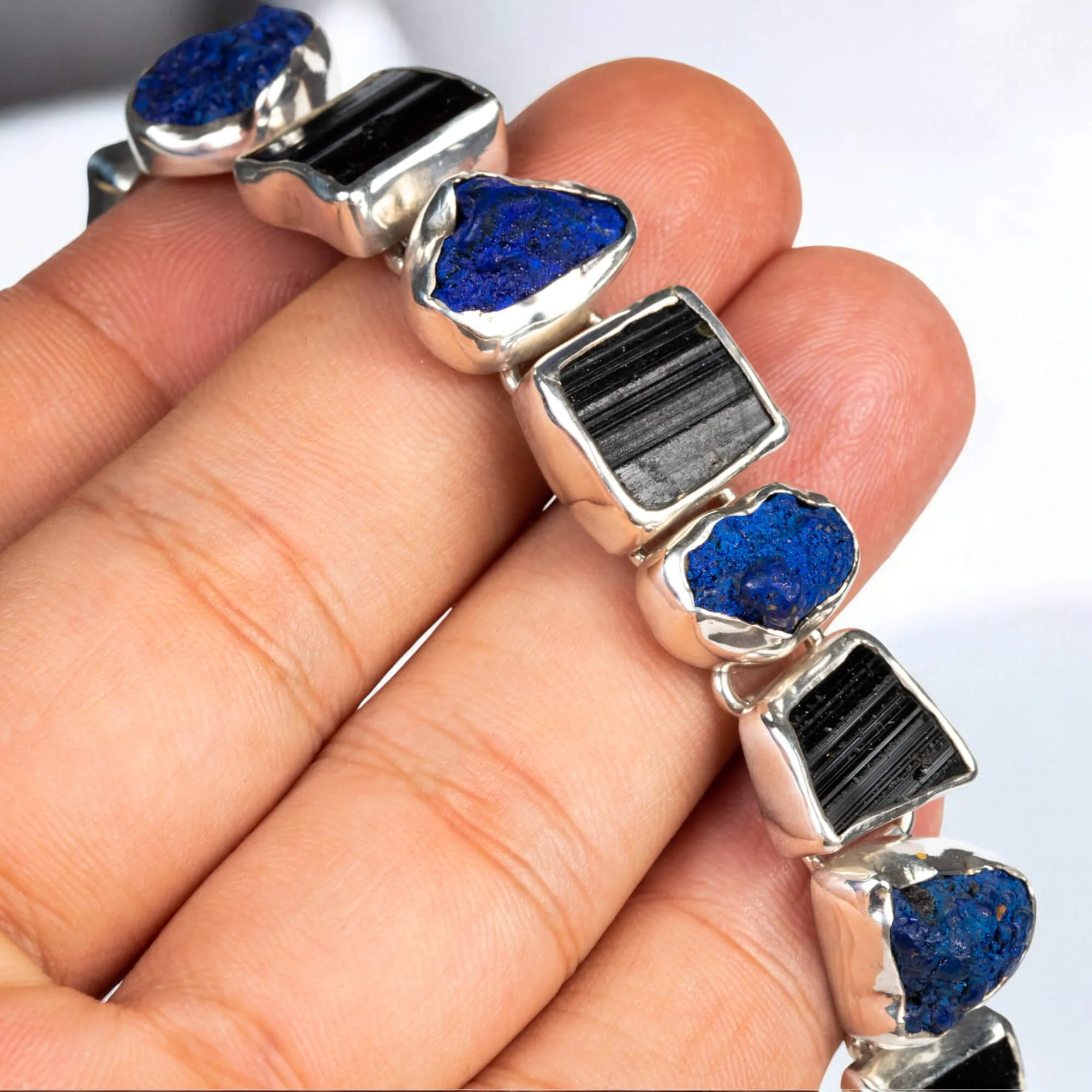 Bracciale in Argento con Azzurrite dei Monti Urali e Tormalina Nera.