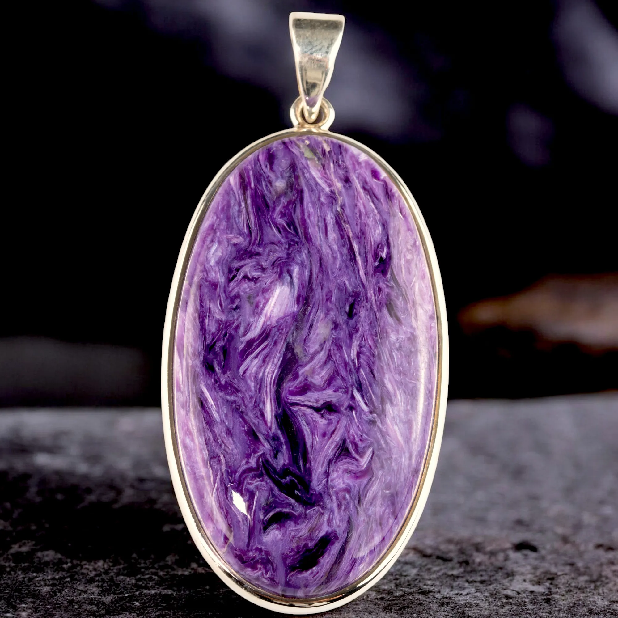 Ciondolo in Argento con Charoite della Siberia.