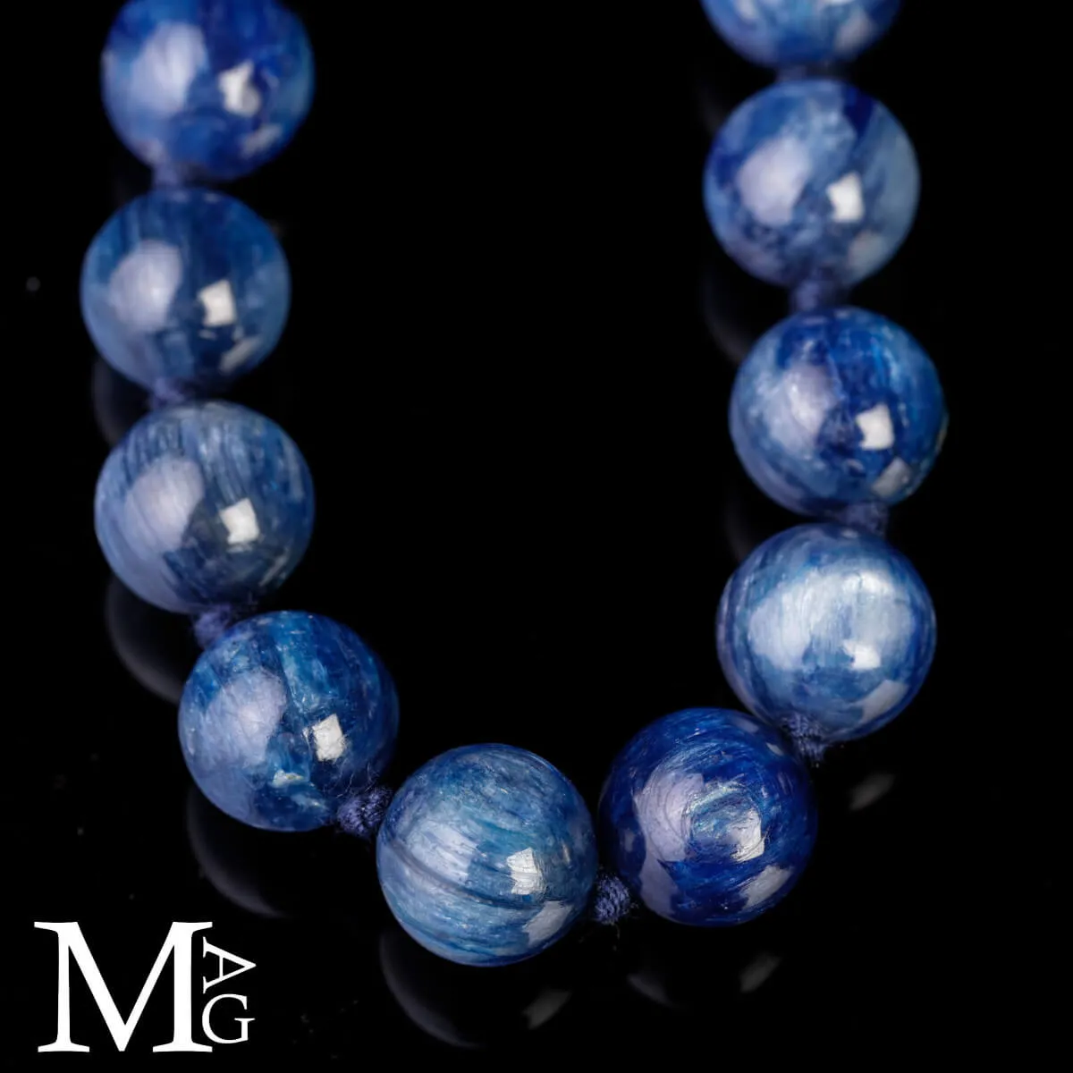 Collana in perle di Cianite africana – Eleganza blu intenso