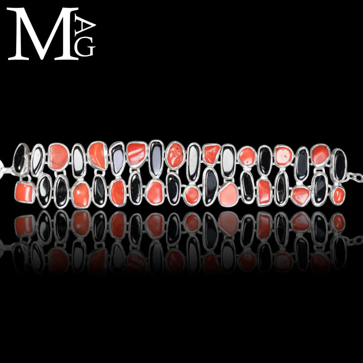 Bracciale Corallo e Tormalina – Geometrie Arcaiche.