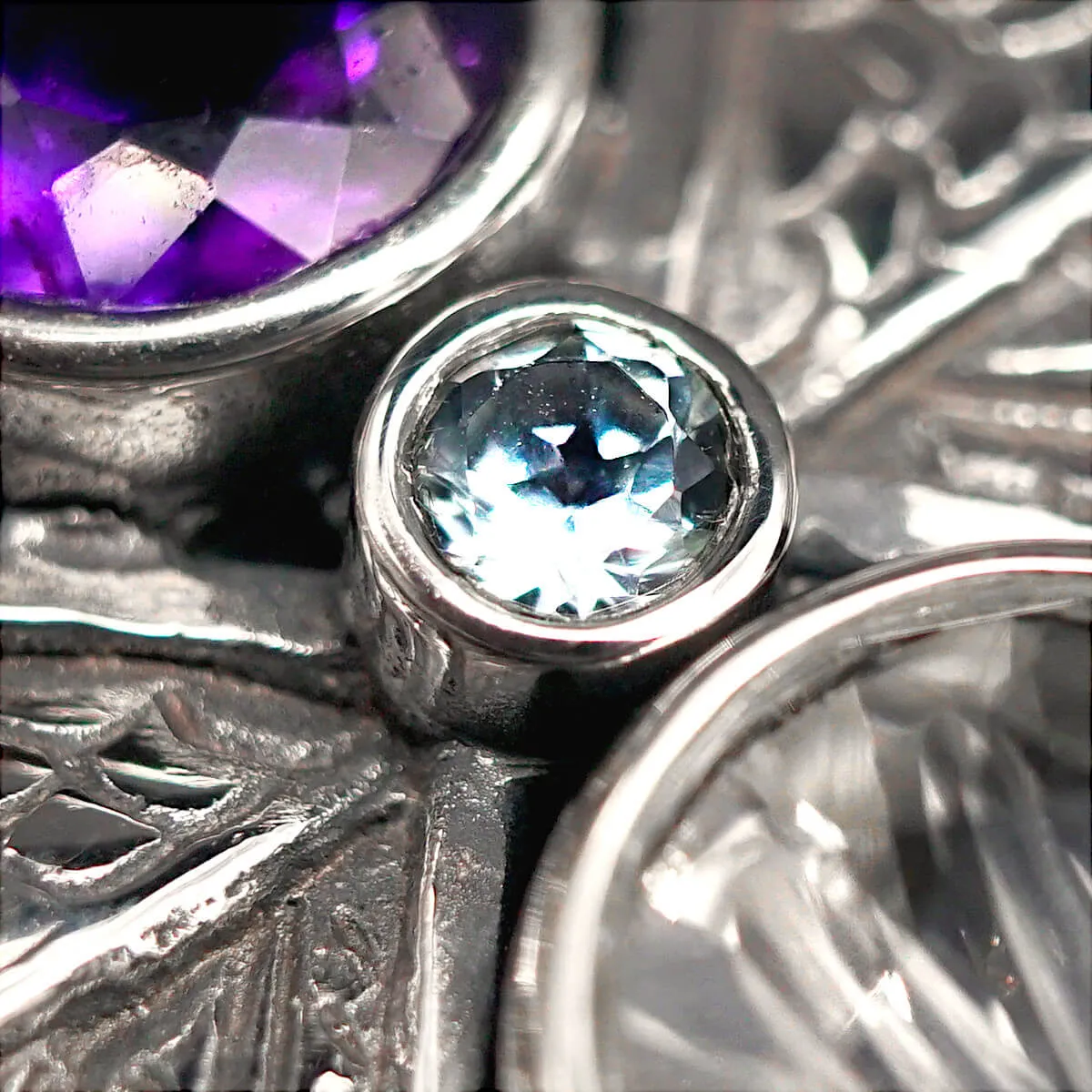 Ciondolo in Argento: Guardiano delle Stelle.