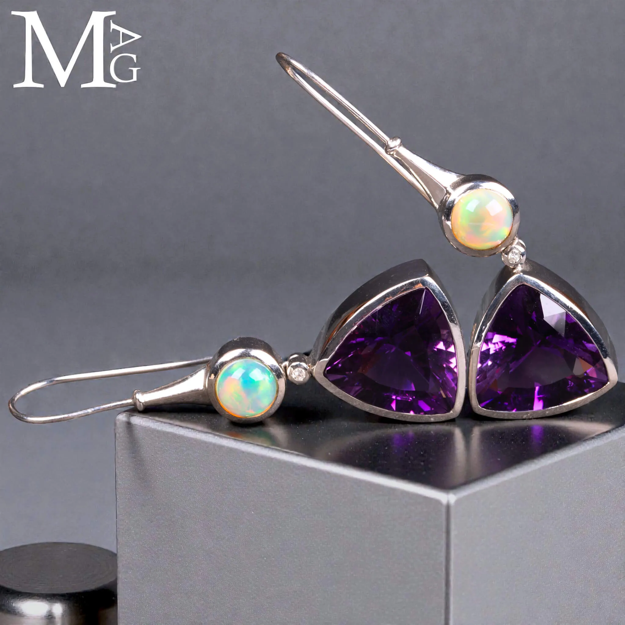 Orecchini in Argento con Opali Etiopi, Diamante e Ametiste Boliviane